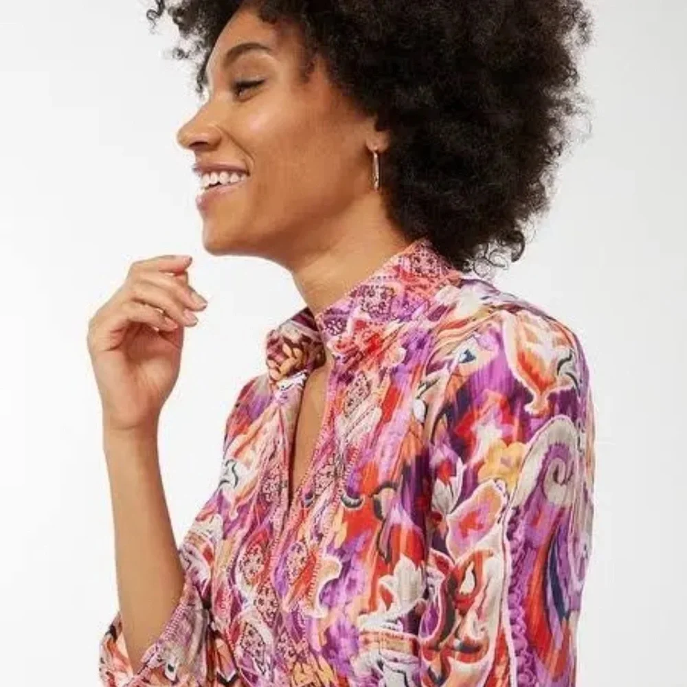 Chico's Watercolor Stunning lightweight tunic - Picture 2 of 16